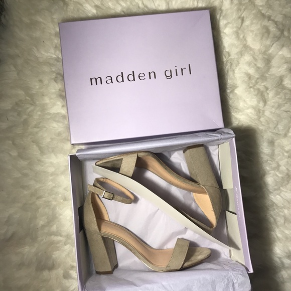 Steve Madden Shoes - Beige Steve Madden Heels